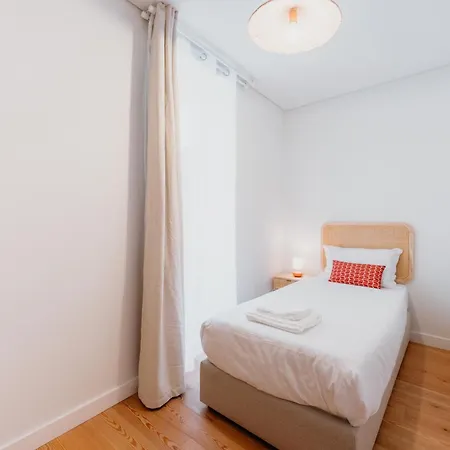 Orange House - Modern Two-bedroom Rc D * Lisbon