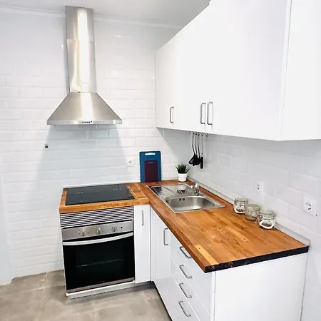 Orange House - Modern Two-bedroom Rc D Apartment *