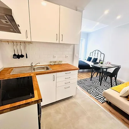 Apartment Orange House - Modern Two-bedroom Rc D