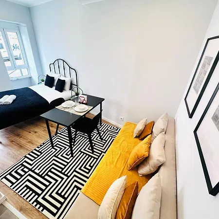 Orange House - Modern Two-bedroom Rc D Apartment *
